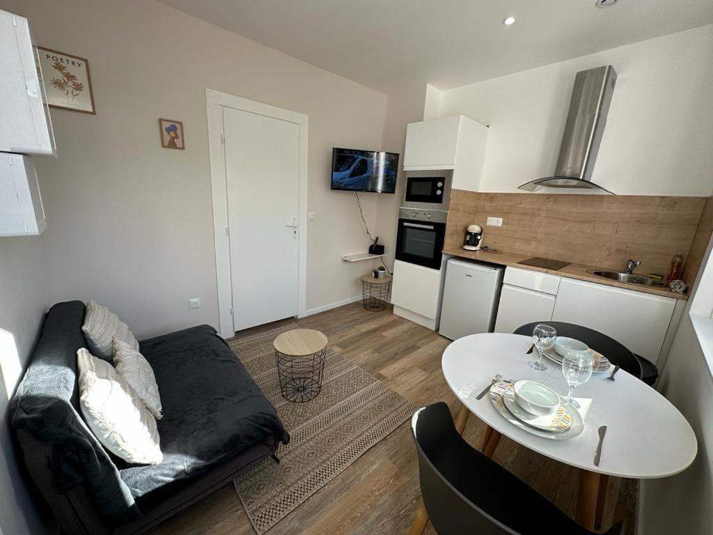 Lerelaisdodileqsl - Cambrai - Hyper Centre - Free Wifi - Ideal Couple & Famille Exterior foto